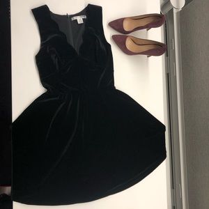 NWOT Black velvet skater skirt